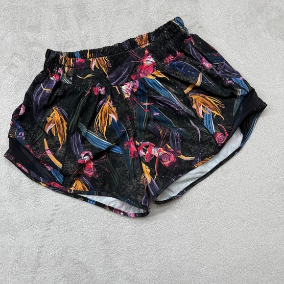 Lululemon Pants - Lululemon Shorts Women's 2 Tracker Short V 4" Midnight Orchid Multi Floral Black